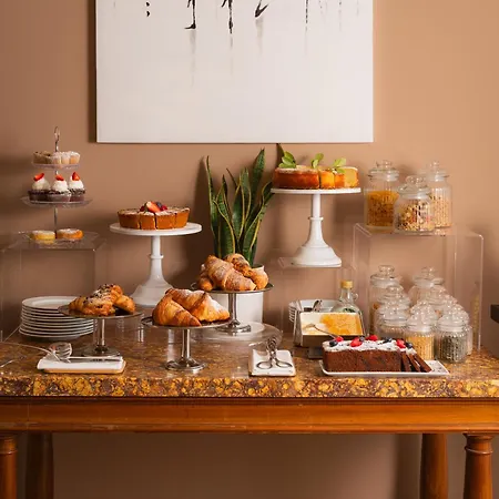 لا بولينا فندق